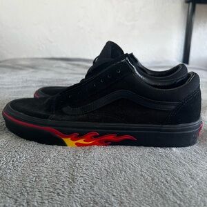 BRAND NEW!!!! Vans Old Skool Unisex Adults' Low-Top Trainers Sz8m Black w/Flames